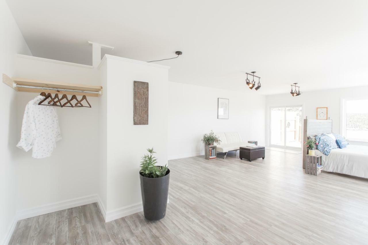Whale House Guest House Mobile Luaran gambar
